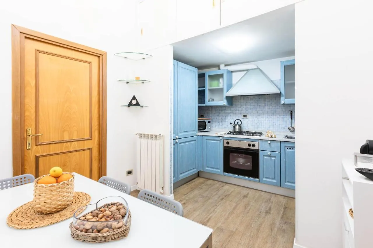 アパート Toniolo Two Bedroom Two Bath ローマ イタリア