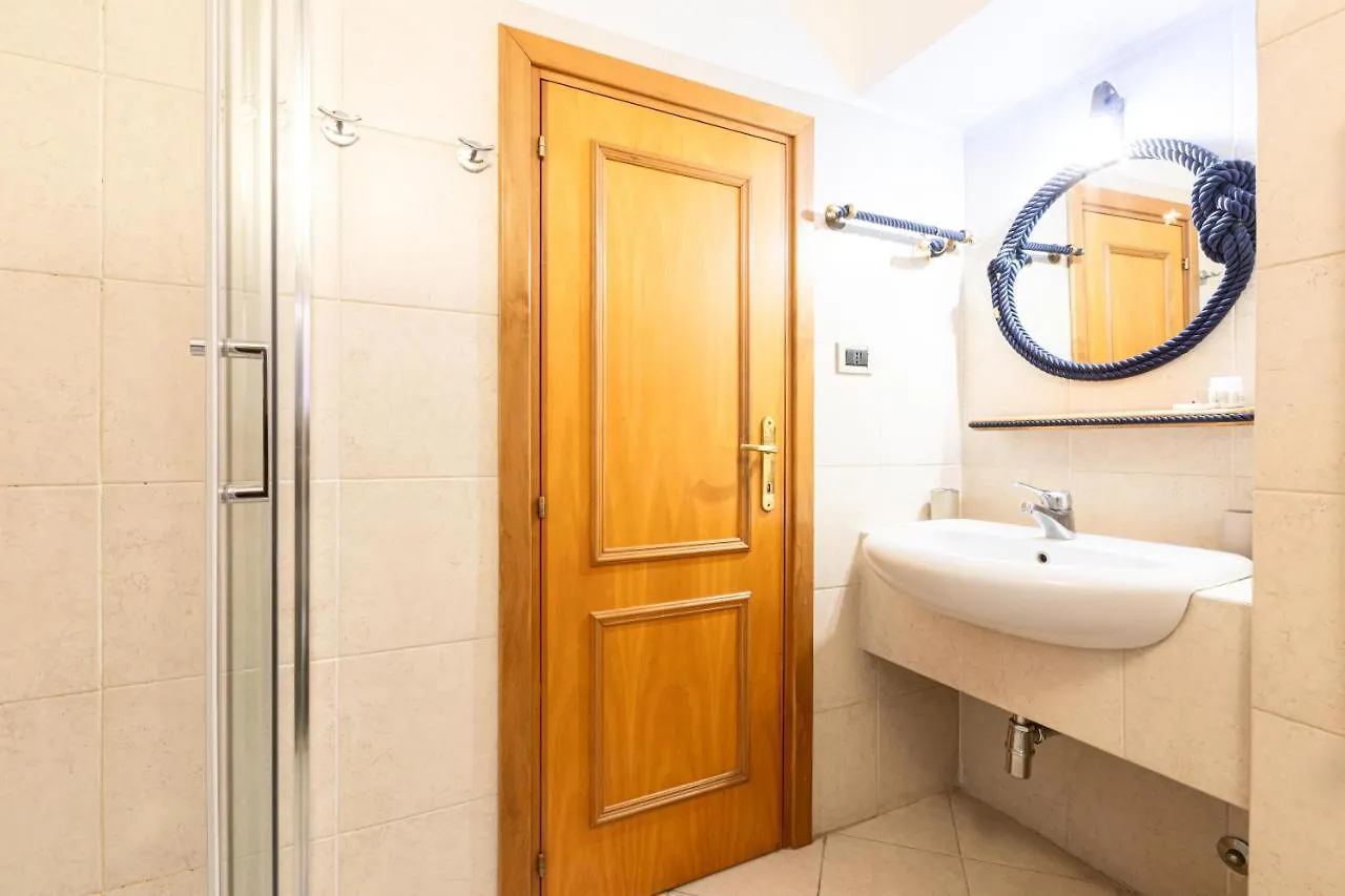 アパート Toniolo Two Bedroom Two Bath ローマ